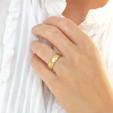 6 og 4 mm gifteringer i 9 karat gull - par