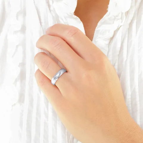 5 og 3 mm gifteringer i 14 karat hvitt gull 0,02  ct - par