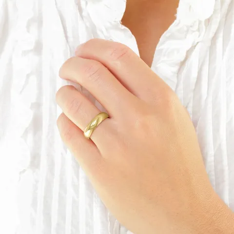 5 og 4 mm gifteringer i 14 karat gull 0,03 ct - par