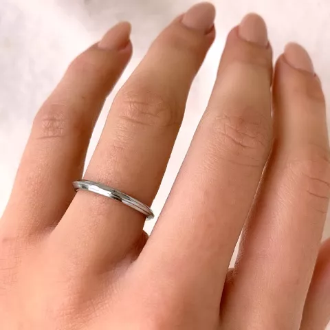 Blank smal ring i sølv