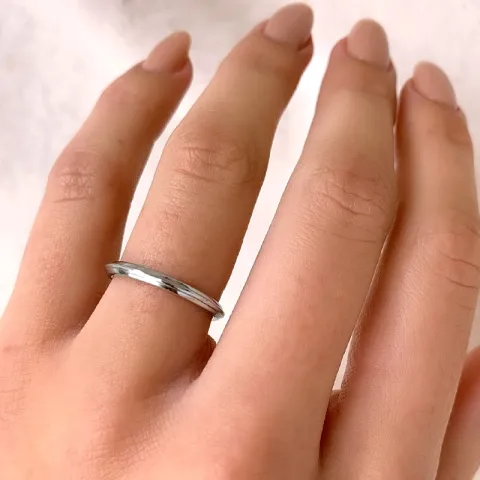 Blank smal ring i sølv