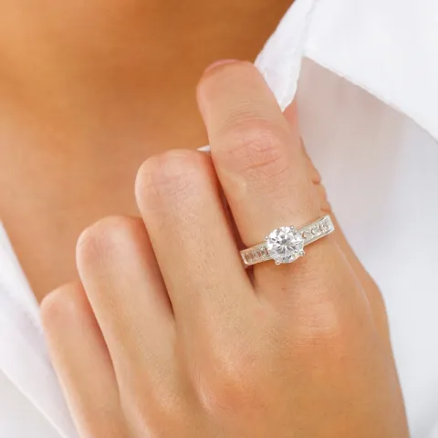 zirkon ring i sølv