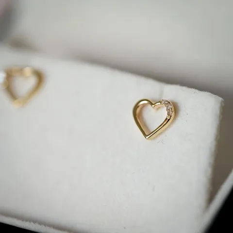 hjerte diamant ørestikker i 8 karat med diamant og diamant