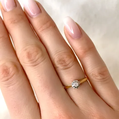 Diamant ring i 9 karat gull og hvitt gull 0,05 ct