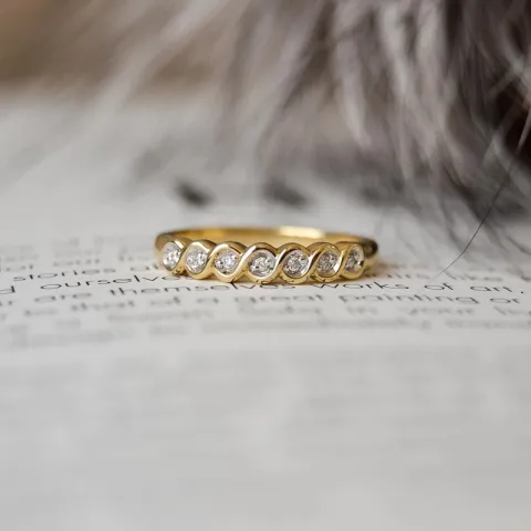 diamant ring i 9 karat gull med rhodium 0,04 ct