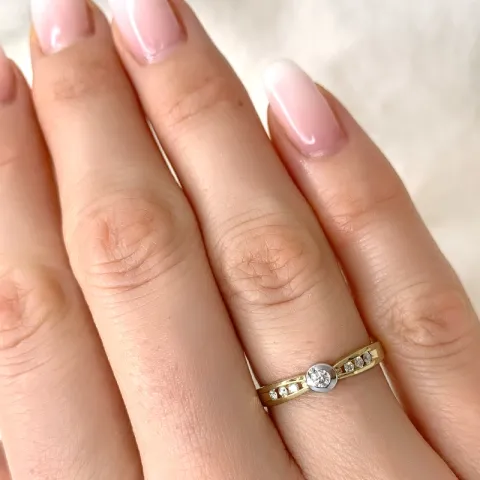 Diamant ring i 9 karat gull og hvitt gull 0,12 ct