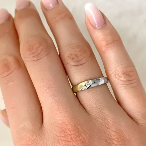 diamant ring i 9 karat gull og hvitt gull 0,08 ct