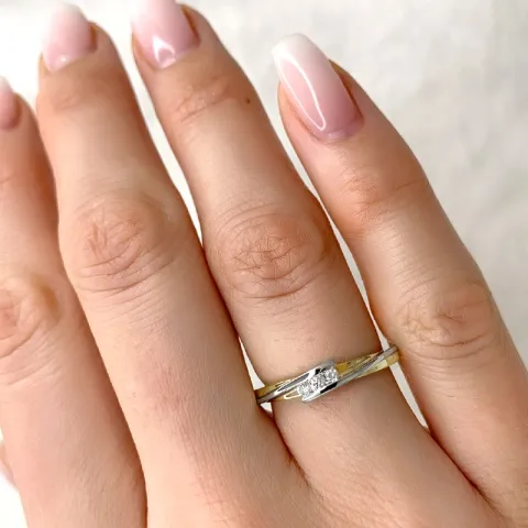 diamant ring i 9 karat gull og hvitt gull 0,07 ct