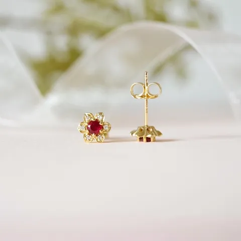 Blomst rubin diamantøredobb i 9 karat gull med diamanter og rubiner