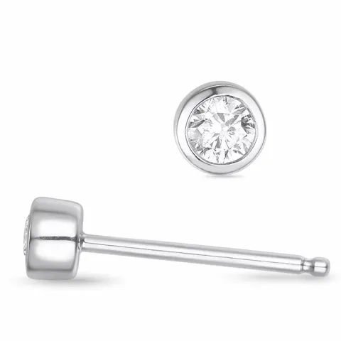 2 x 0,06 ct briljantøredobb i 14 karat hvitt gull med diamant
