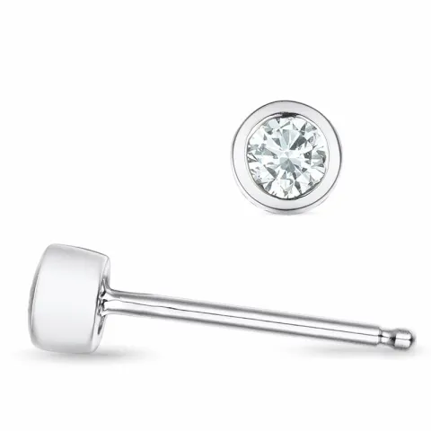 2 x 0,09 ct solitaireørepynt i 14 karat hvitt gull med diamant