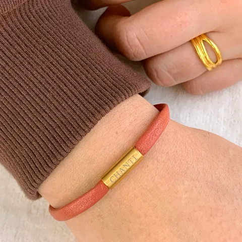 Flat rosa magnetarmbånd i lær med forgylt stållås  x 6 mm