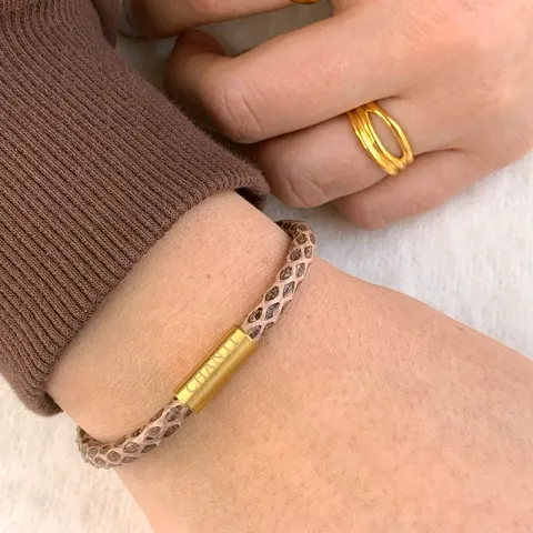 Rund rosa slangearmbånd i lær med forgylt stållås x 4 mm