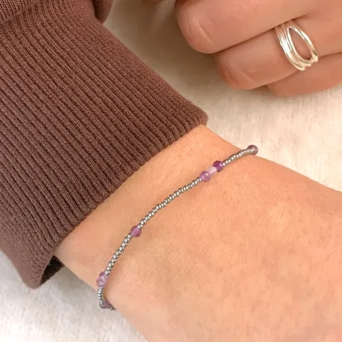 armbånd med hematite og ametyst.