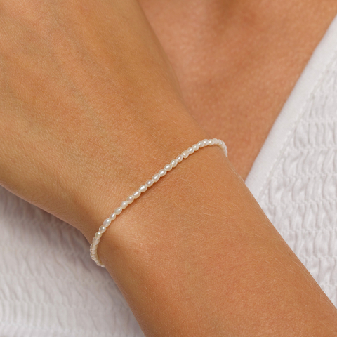 2 mm armbånd med ferskvannsperle