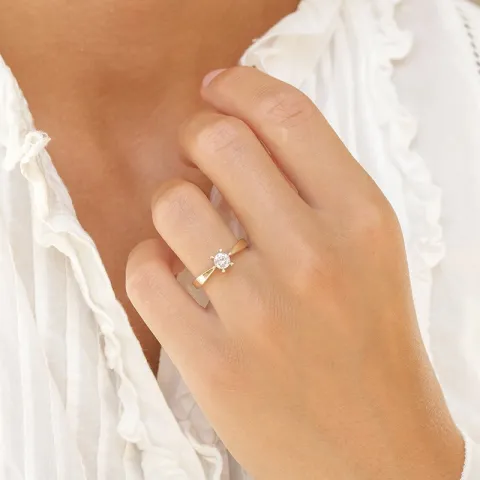 0,40 ct lab grown diamant ring i 14 karat gull 0,40 ct