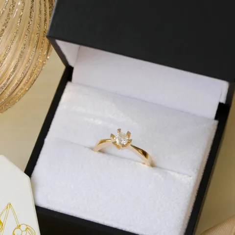 0,40 ct lab grown diamant ring i 14 karat gull 0,40 ct