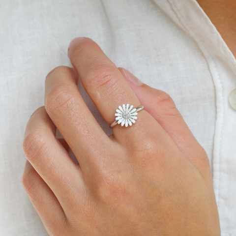 11 mm margeritt zirkon ring i sølv - Matilda