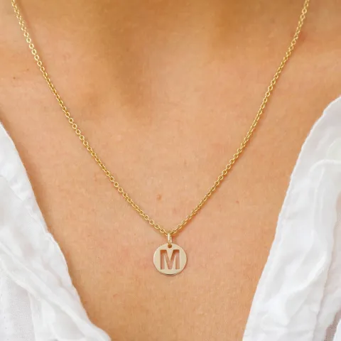 bokstav m anheng i 8 karat