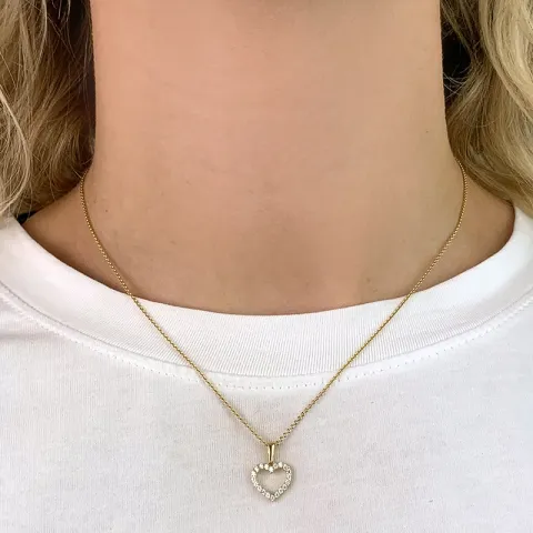 hjerte zirkon anheng i 8 karat