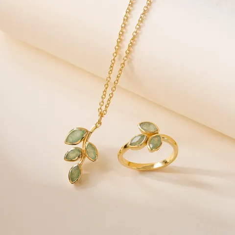 grønn aventurin halskjede i forgylt sølv 42 + 3 cm x 13 mm  - Loom Stones