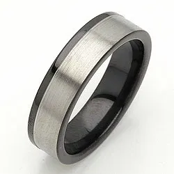 Giftering i svart stål og stål