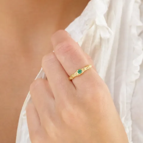 grønn krystall ring i forgylt messing - Eliné