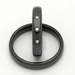 Gifteringer i svart stål 0,024 ct