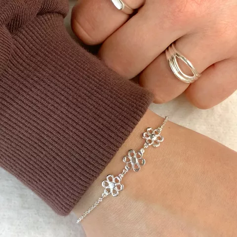 blomst armbånd i sølv med anheng i sølv