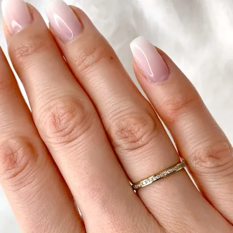 Smal diamant gull ring i 14 karat gull 0,16 ct