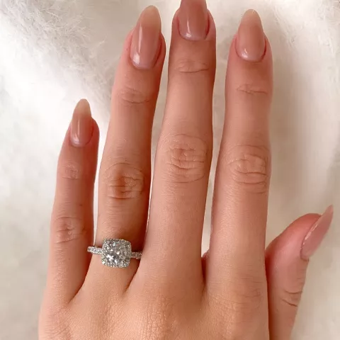 Fingerringer: hvit zirkon ring i sølv