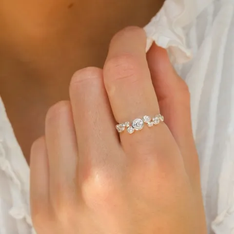 hvit zirkon ring i sølv