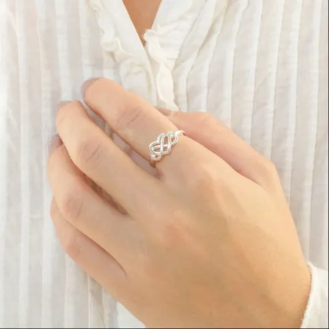 infinity ring i sølv - Amoré