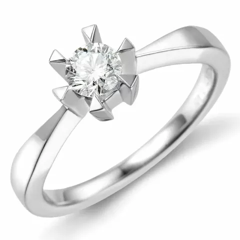 diamant solitairering i 14 karat hvitt gull 0,40 ct