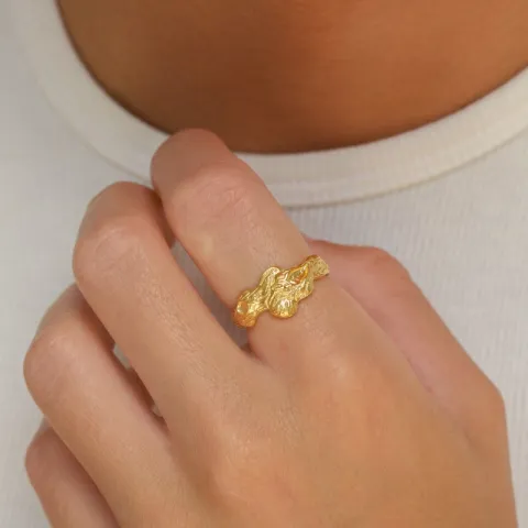 bred ring i forgylt sølv