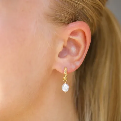 13 mm perle creol i forgylt sølv