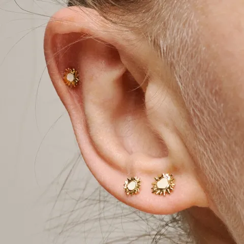 Enamel Mini Sunshine sol Daisy ørestikker i forgylt sølv