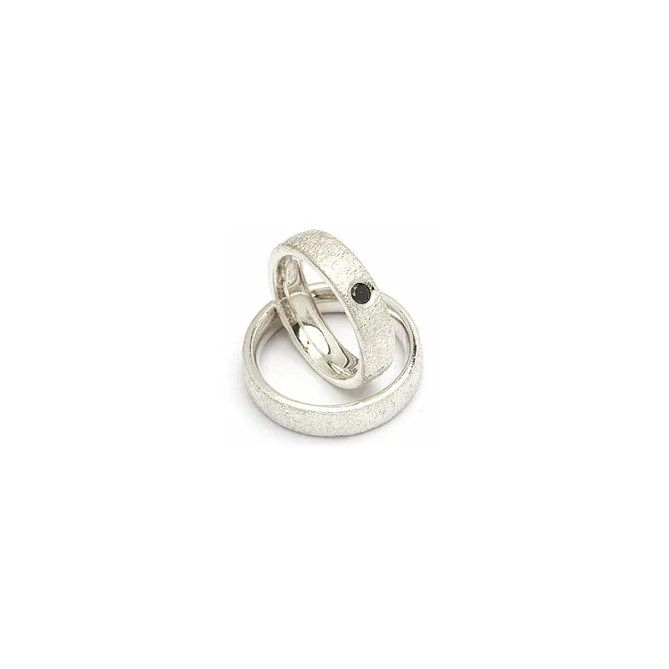Gifteringer fra rs of scandinavia i sølv 0,10 ct