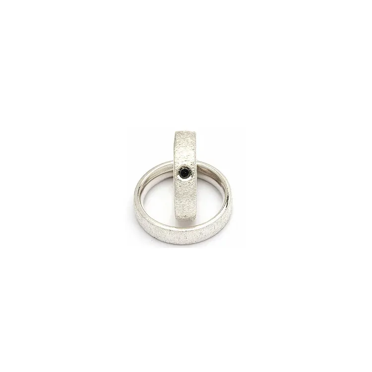 Gifteringer fra rs of scandinavia i sølv 0,10 ct