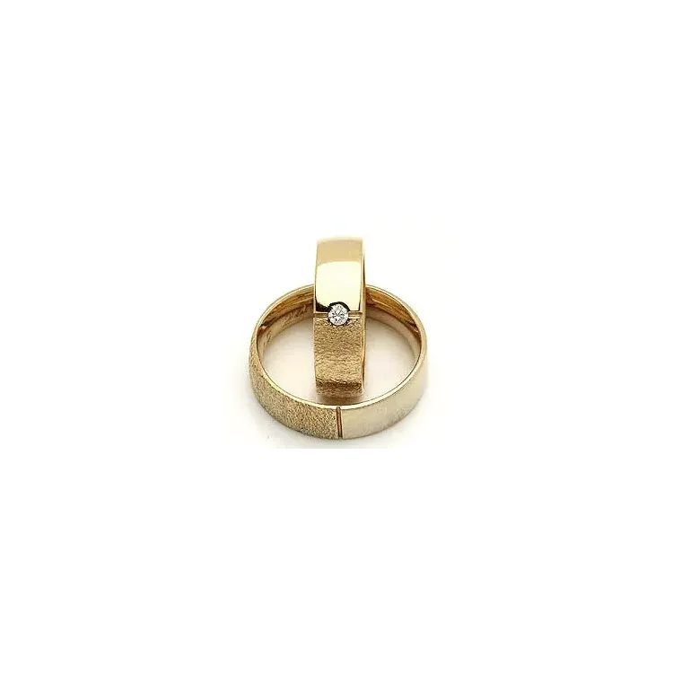 Gifteringer fra rs of scandinavia i 8 karat gull 0,03 ct