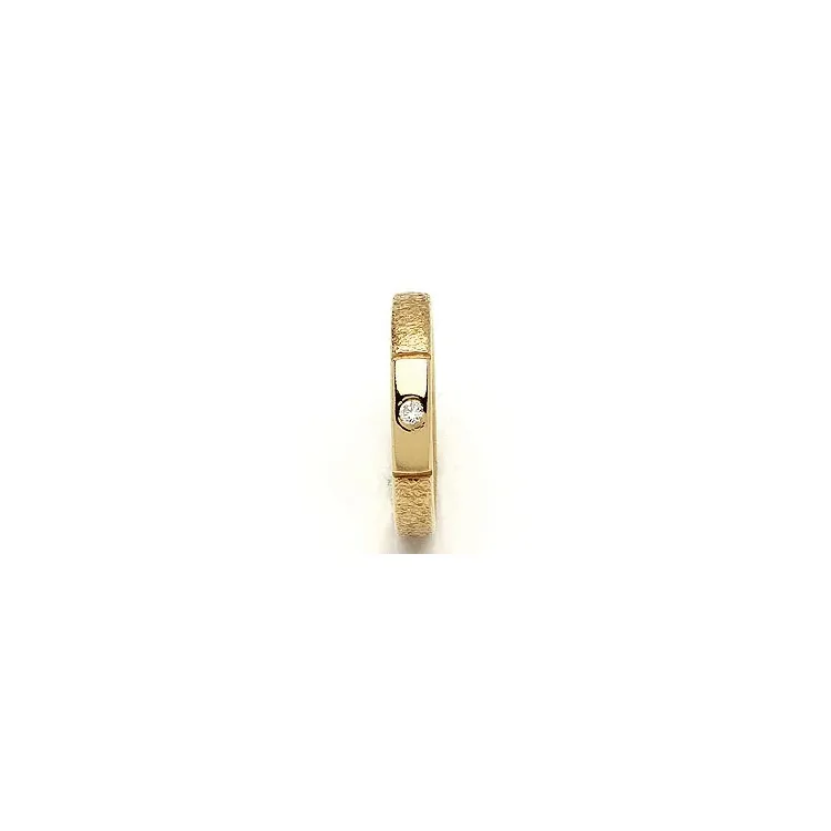 Giftering fra rs of scandinavia i 8 karat gull 0,02 ct