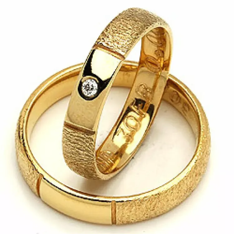 Gifteringer i 14 karat gull 0,02 ct