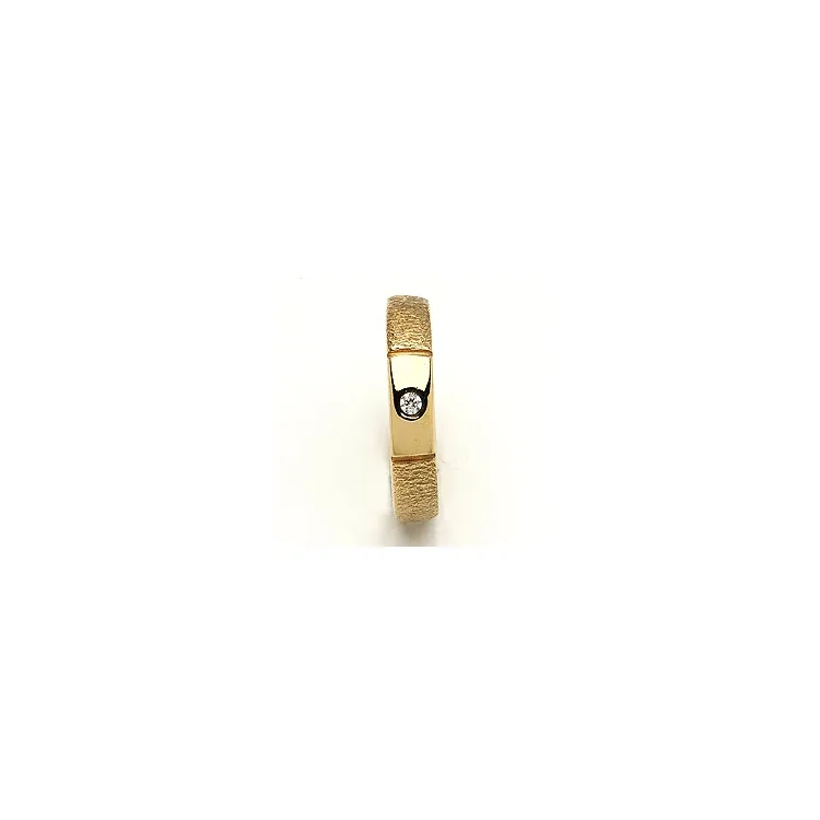 Giftering fra rs of scandinavia i 14 karat gull 0,02 ct