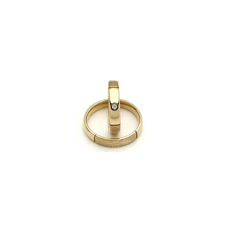 Gifteringer fra rs of scandinavia i 8 karat gull 0,02 ct