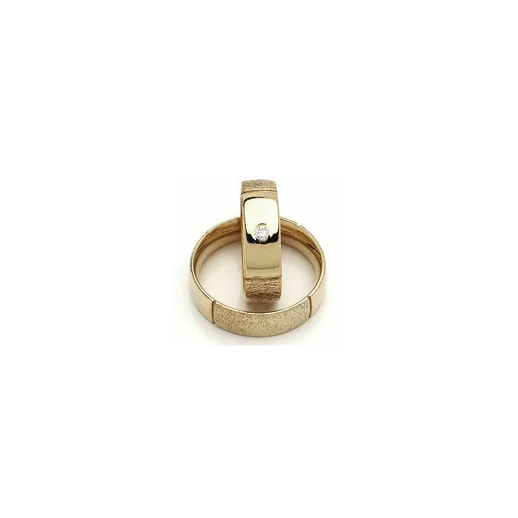 Gifteringer fra rs of scandinavia i 14 karat gull 0,03 ct