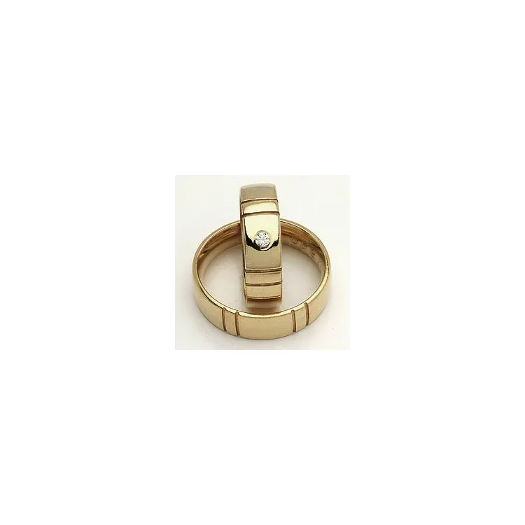 Gifteringer fra rs of scandinavia i 14 karat gull 0,03 ct
