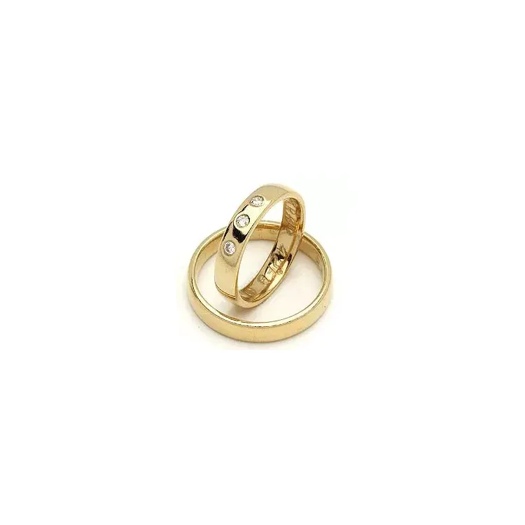 Gifteringer fra rs of scandinavia i 8 karat gull 0,06 ct