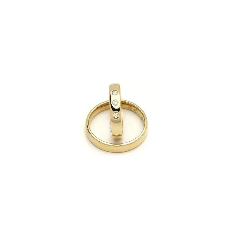 Gifteringer fra rs of scandinavia i 8 karat gull 0,06 ct