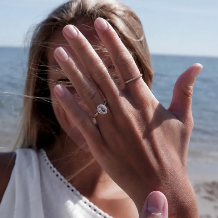 morganit diamantring i 14 karat gull 1,28 ct 0,32 ct