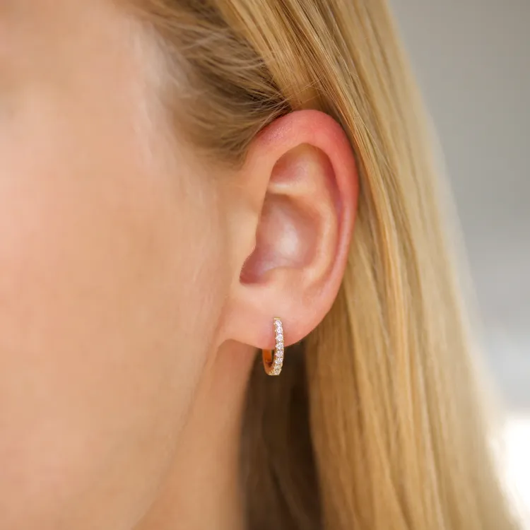 12 mm creol i 14 karat gull med diamant 